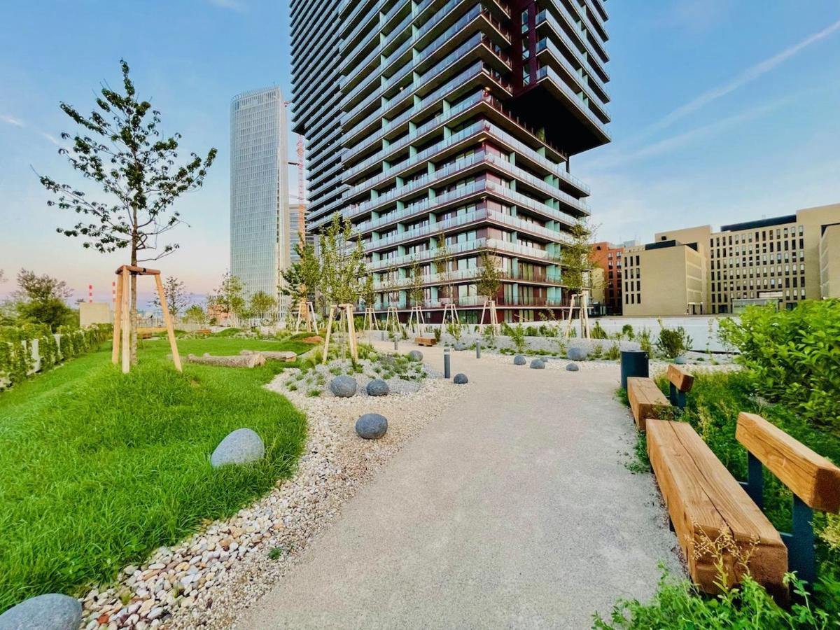 Triiiple Level 31 - Sonnenwohnen Apartment Mit Fantastischem Ausblick Und Parkplatz Vienna Esterno foto